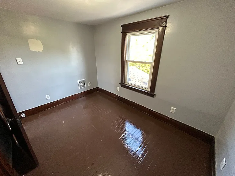 11220 Primrose Ave — Photo 15