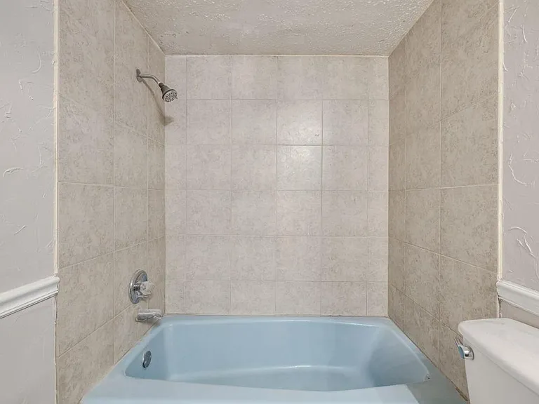 523 N Robin Way — Photo 32
