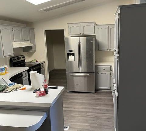 3rd image of 3843 Whitney Ave