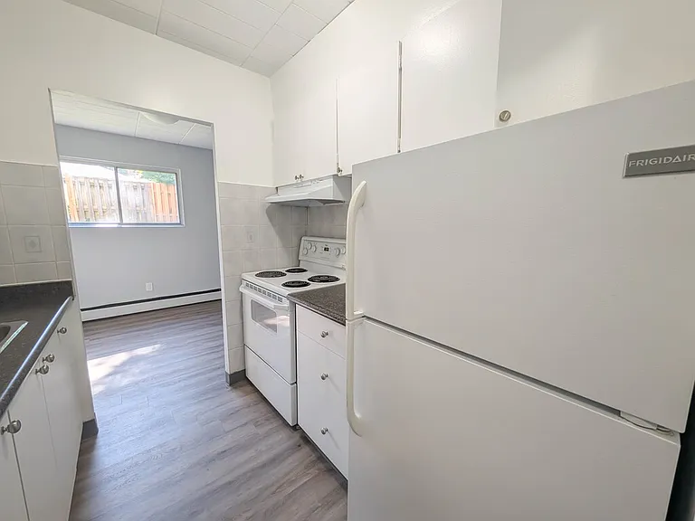 2B Arlington Ave #107 — Photo 7