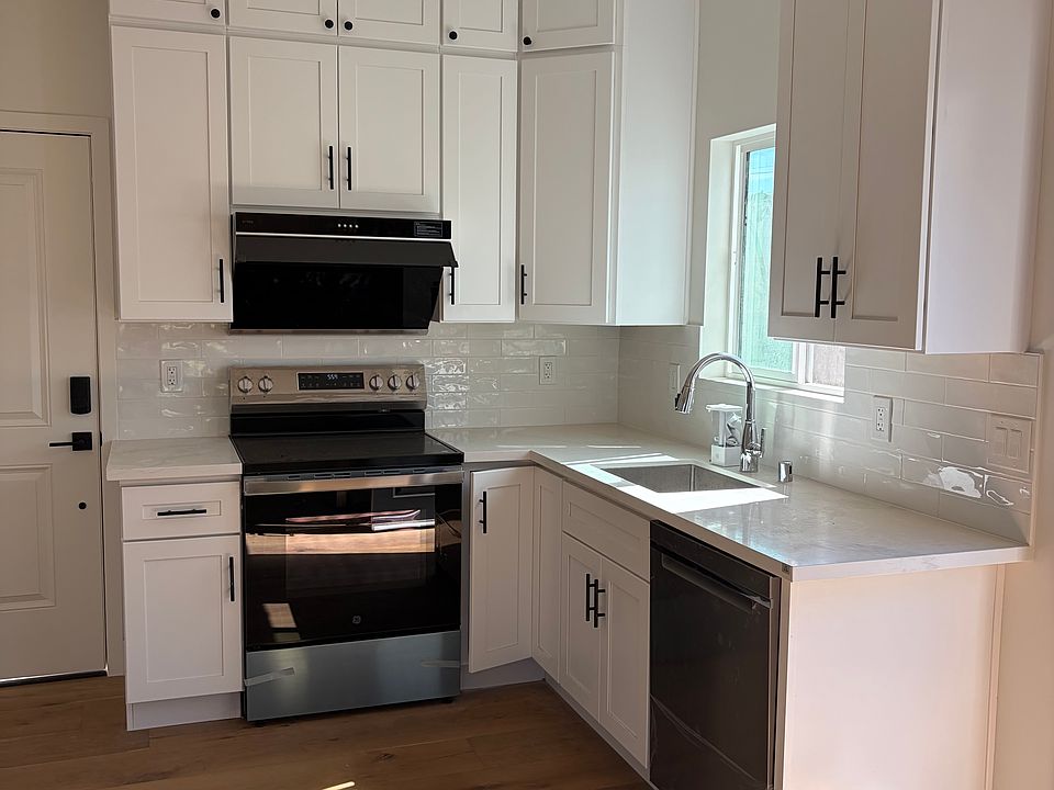 1st image of 4640 Wheeler Dr #1