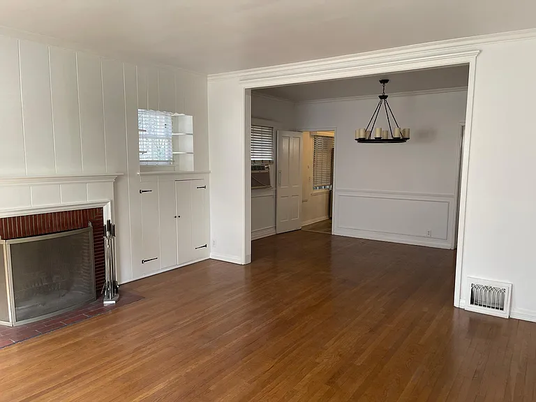 112 N Edgemont St — Photo 10