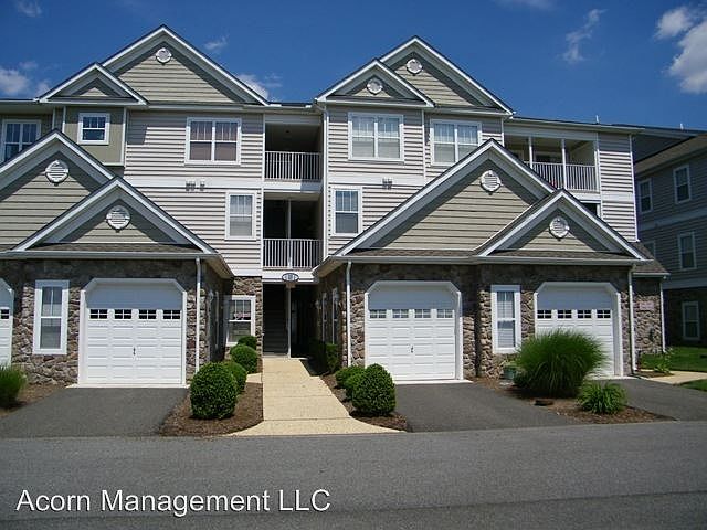 2nd image of 4003J Fullerton Ct
