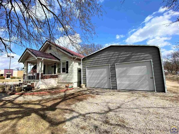 Burlington Real Estate Burlington Ks Homes For Sale Zillow