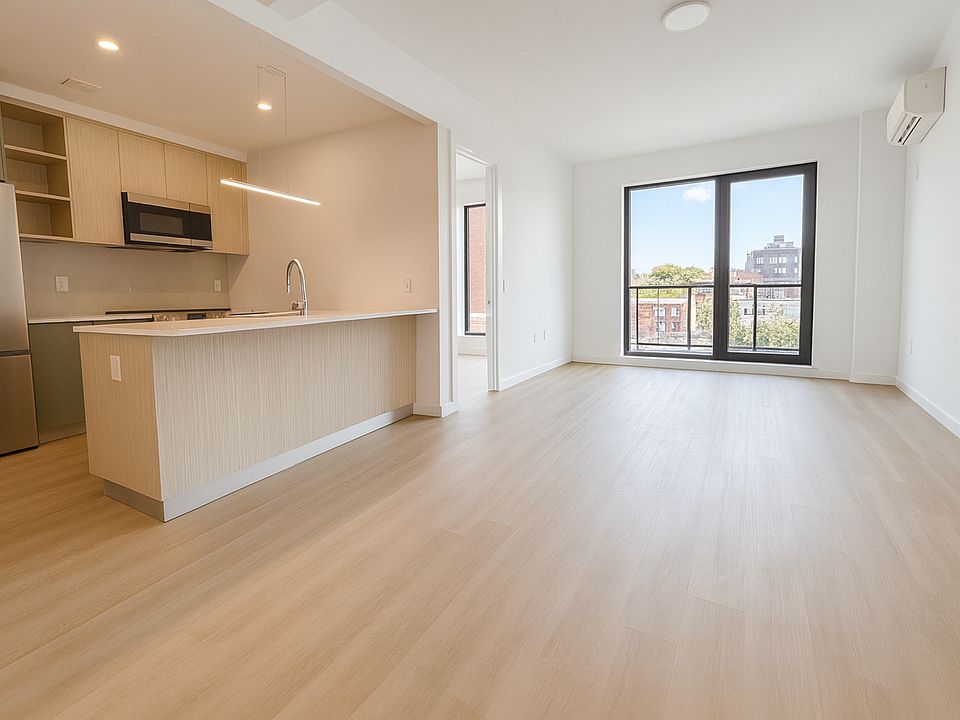 1st image of 158 Lott St #435D