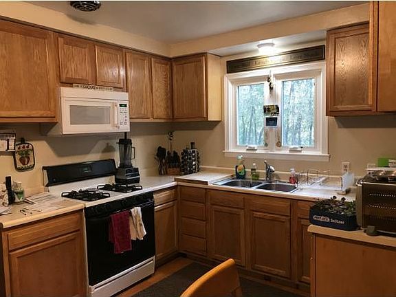 4th image of 1907 Riverview Dr
