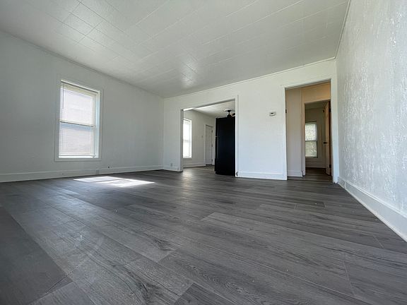 3rd image of 10617 Main St APT 2