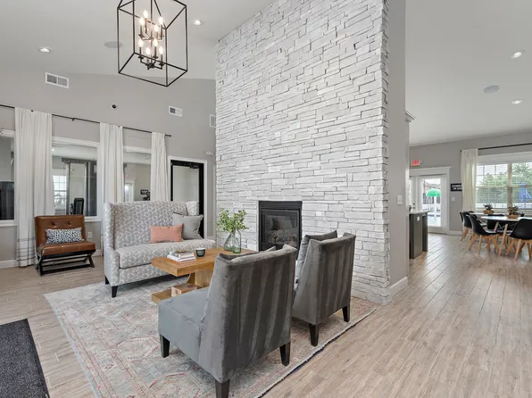 Eagle Crossing Townhomes