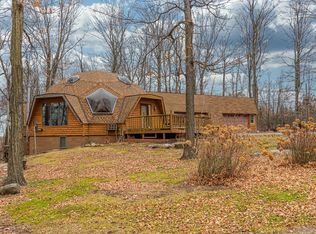 1659 Hillside Rd, Hubertus, WI 53033