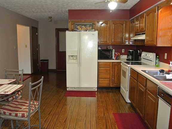 3rd image of 1851 Pine Needle Dr