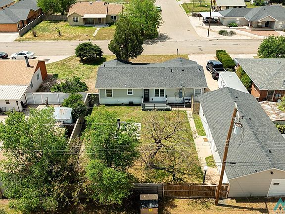 3rd image of 801 S Elgin Ave