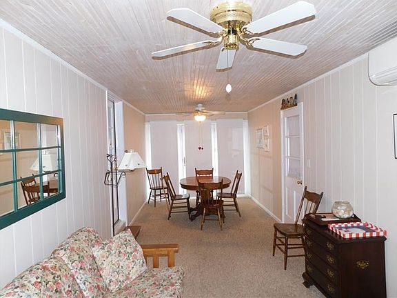 3rd image of 408 Newport Dr