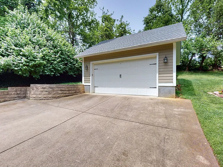 2343 Bickel Rd — Photo 27