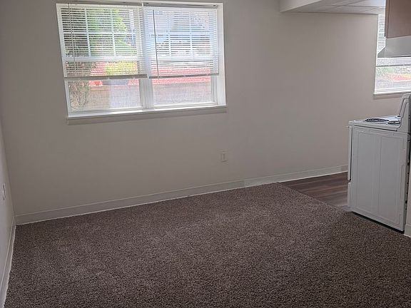 4th image of 4909 Verona Rd #7