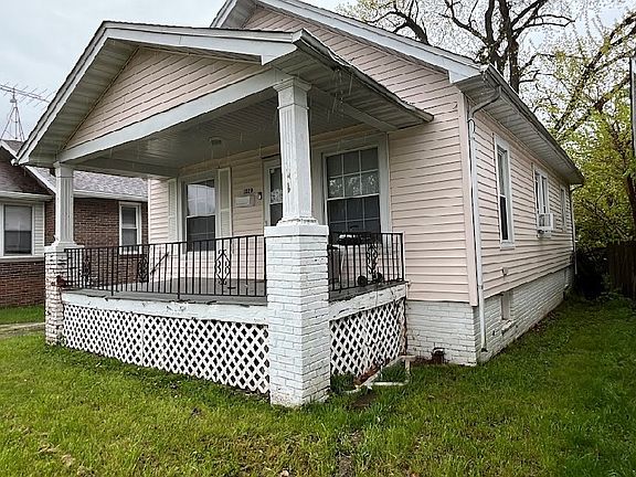 2nd image of 1329 E Riverside Ave