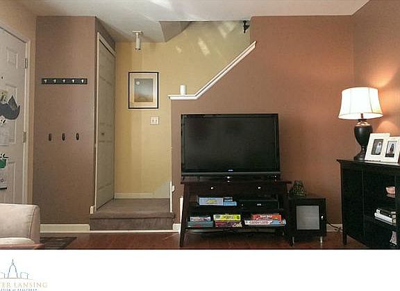 3rd image of 6347 Beechfield Dr