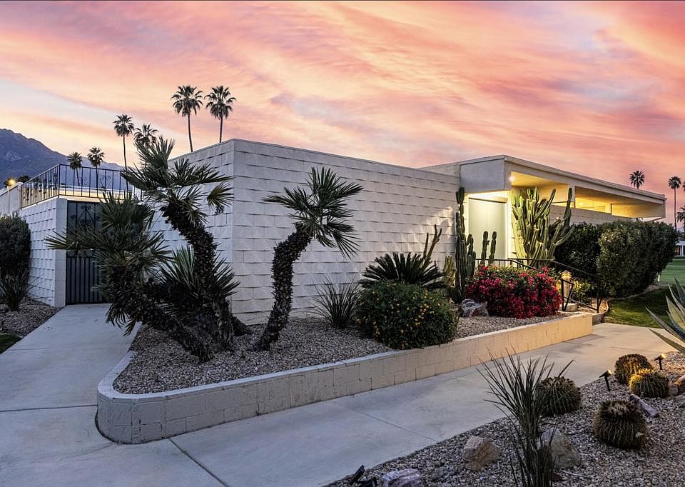 1st image of 399 Desert Lakes Dr