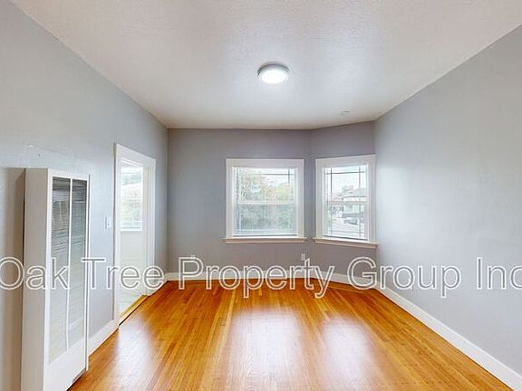 2nd image of 624 31st St Unit 628