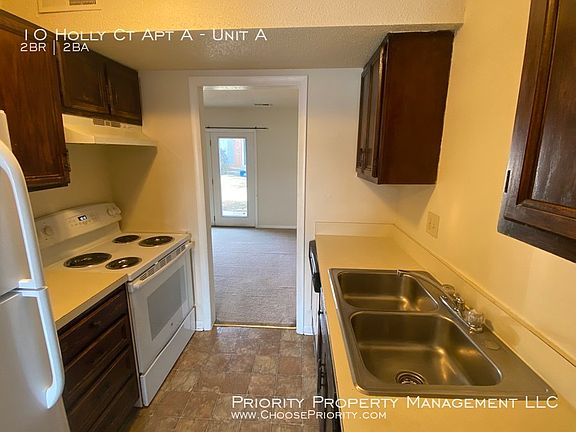4th image of 10 Holly Ct APT A