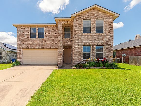 3rd image of 2228 Bradford Pear Dr