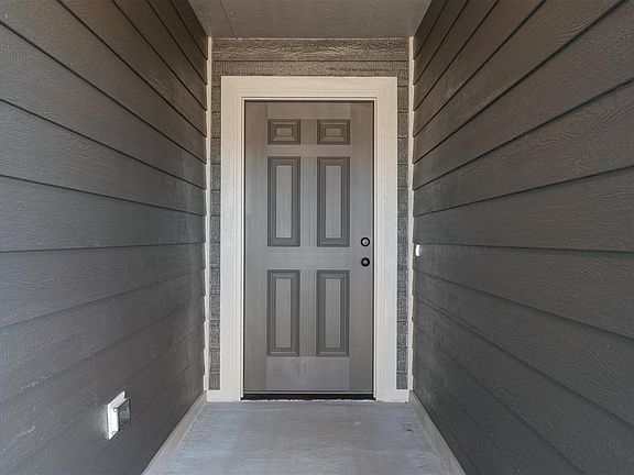 3rd image of 17604 Horne Ln