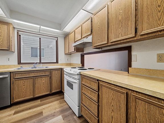 3rd image of 14327 123rd Ave NE #A