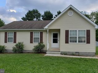 4 Oak St, Ridgely, MD 21660