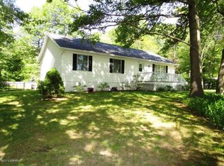 592 N Maple St, Saugatuck, MI 49453