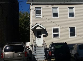 318 9th St, Union City, NJ