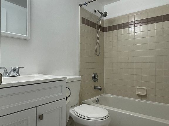 5th image of 317 E 119th St APT 3