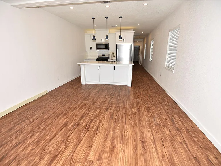 4322 Allen St — Photo 6