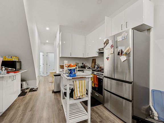 5th image of 1670 1st Ave #2A