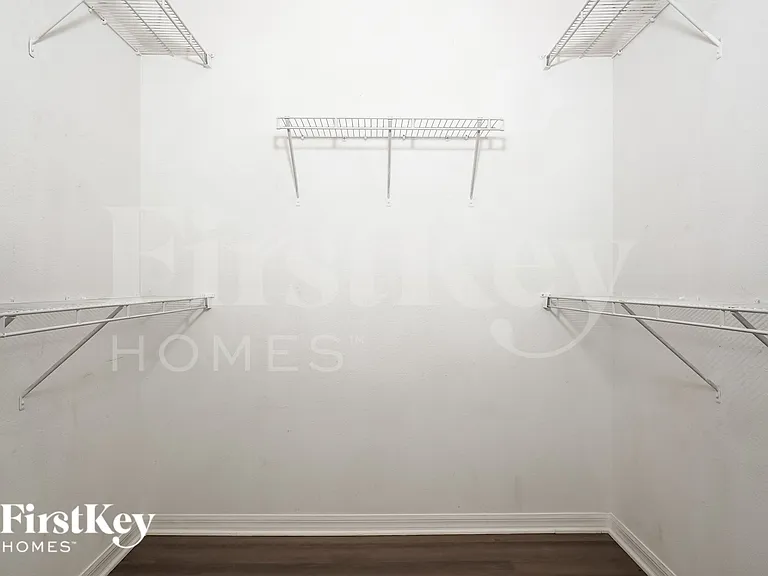 5108 Sylvania Ave — Photo 11