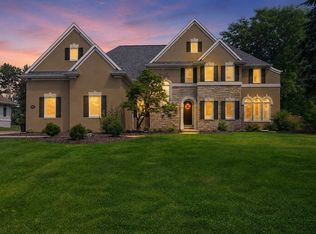 1111 Huntington Way #3, Suamico, WI 54173