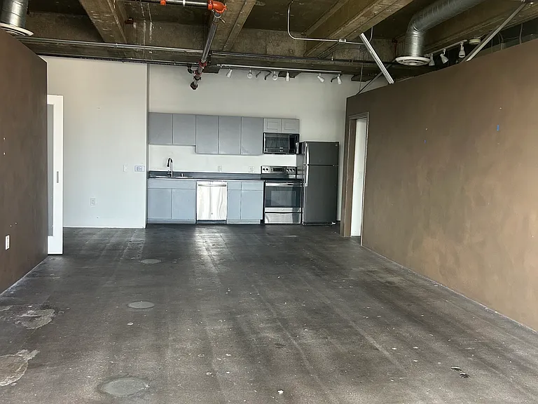 2404 Wilshire Blvd #11D — Photo 13