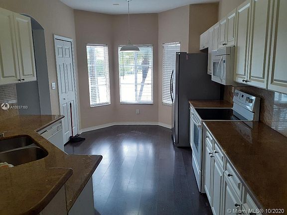 3rd image of 10763 NW 83rd Ter #526