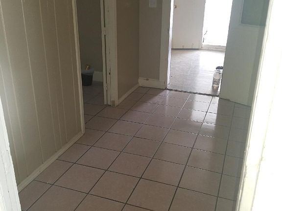 3rd image of 3908 Oxford Ave #B