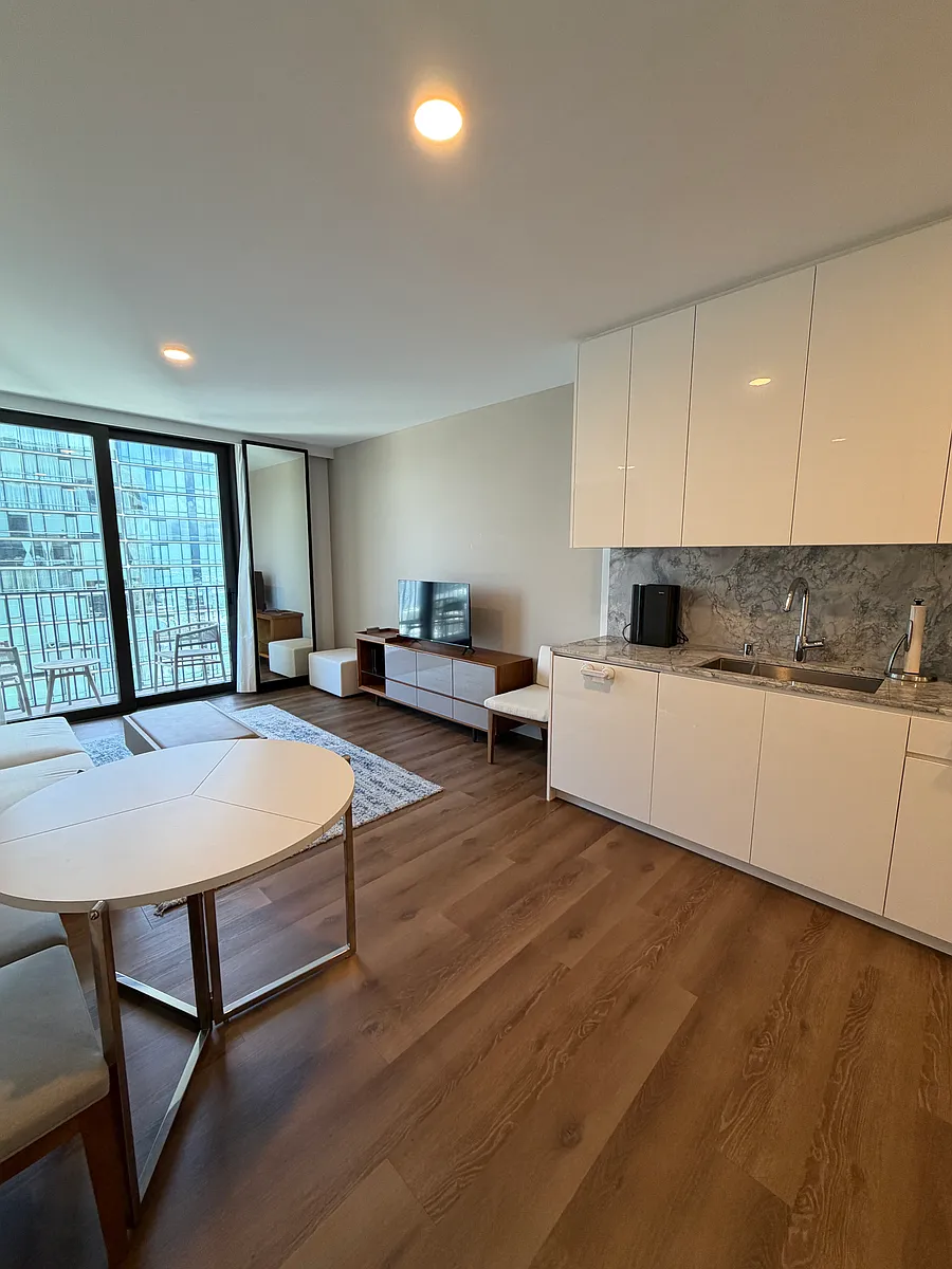 Photo 2 of 13 - 987 Queen St #3710 - Honolulu, HI Building Photo - 987 Queen St #3710