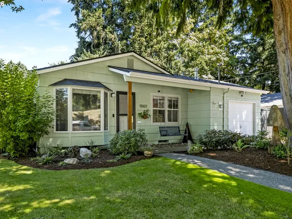 11507 SE Yamhill St, Portland, OR 97216