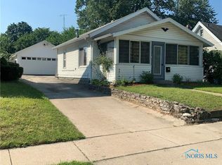 2613 Oak Grove Pl, Toledo, OH 43613