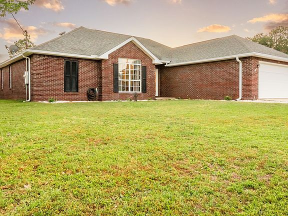 3rd image of 185 Villacrest Dr