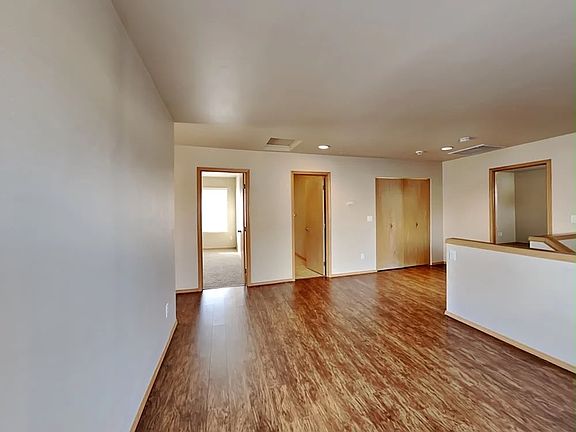 3rd image of 16948 SE 183rd Pl