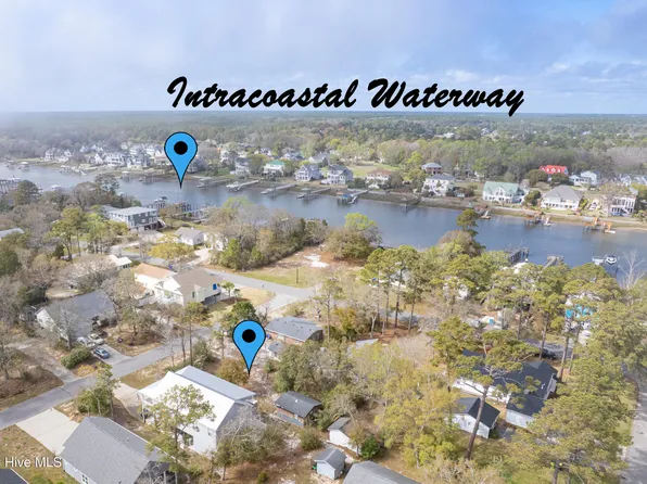 130 NE 26th Street, Oak Island, NC 28465