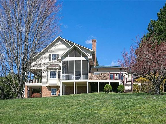 4th image of 18 High Meadow Dr