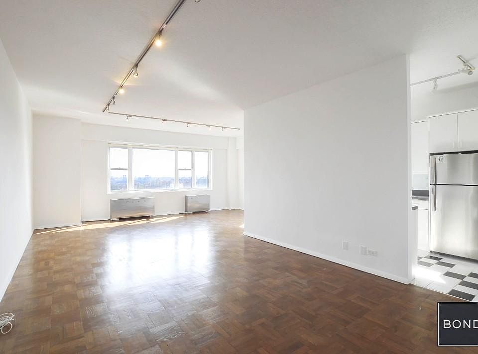 1st image of 60 E 8th St APT 29N