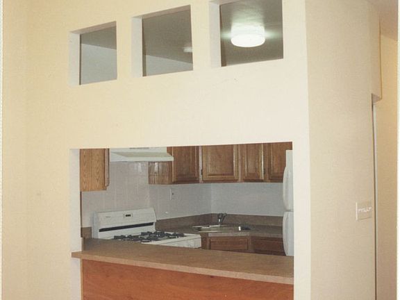 3rd image of 60 E 126th St APT 3