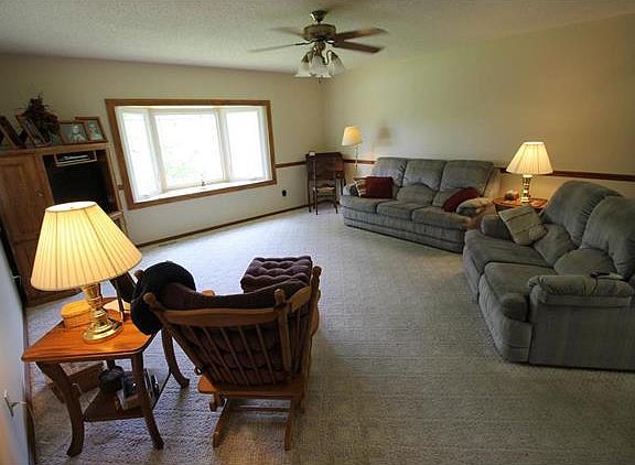 3rd image of 1555 Boulder Dr