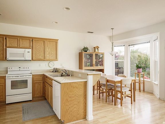 4th image of 2613 Coldwater Ct