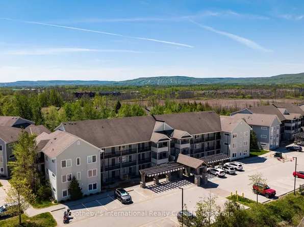 6 Brandy Lane Dr #302, Collingwood, ON L9Y 0X4