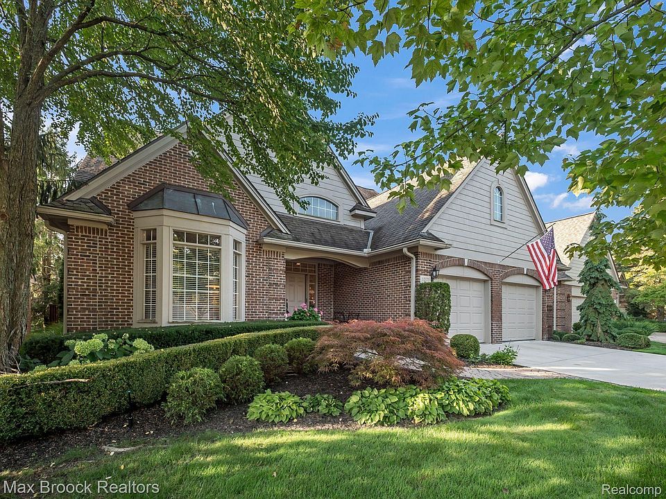 1st image of 1071 Park Place Ct